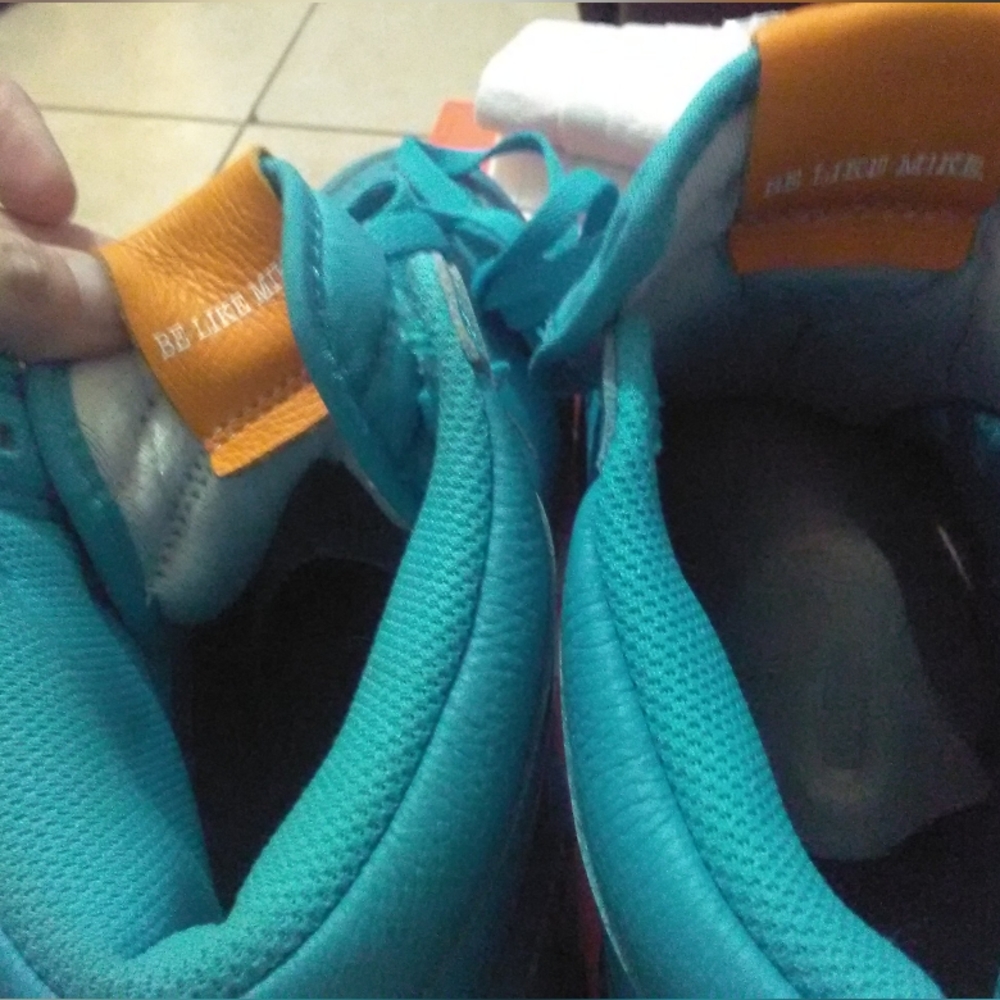 BNIB FIRST JORDAN NIKE GATORADE SERIES AIR JORDAN ONE RETRO HI RARE BLUE LAGOON - Picture 8 of 16